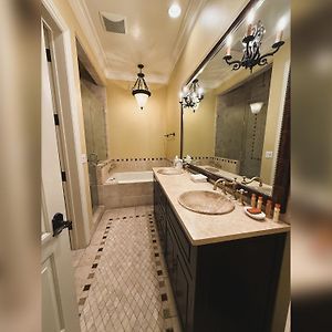 Villa Arden Hills